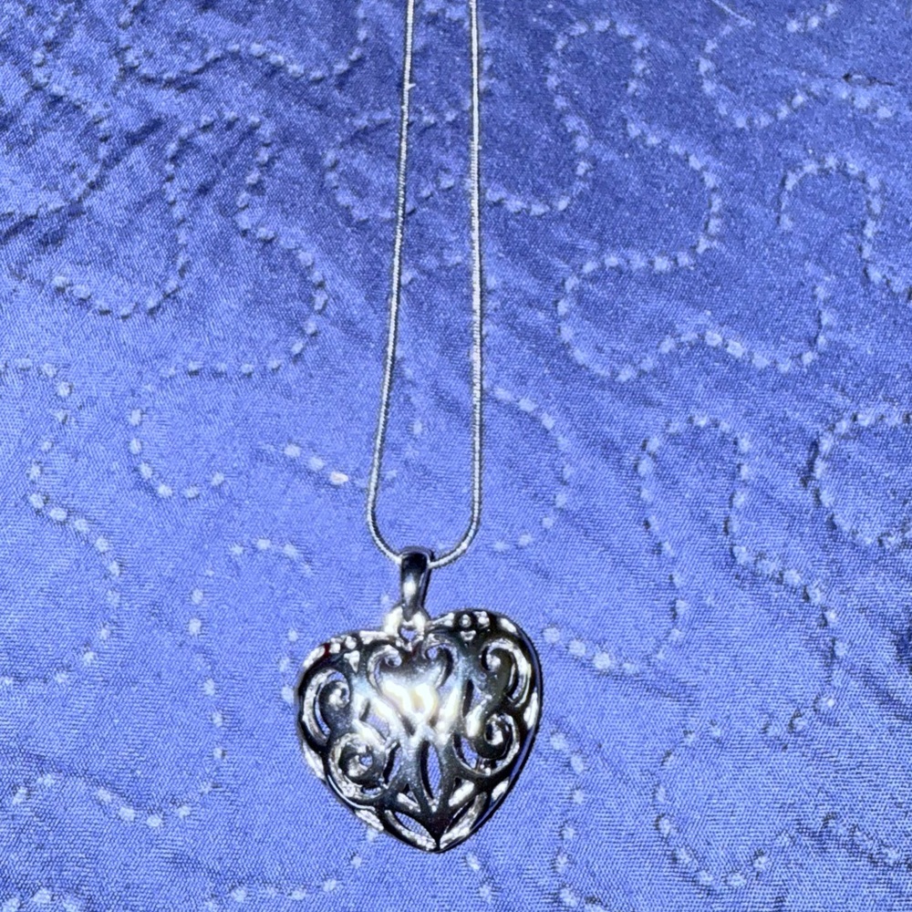 Elegant Silver Heart Pendant Necklace